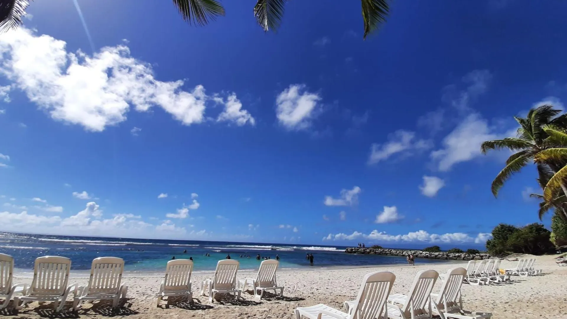 Apartment Studio Pleine Vue Mer, Plages, Piscines-4 Etoiles Sainte-Anne